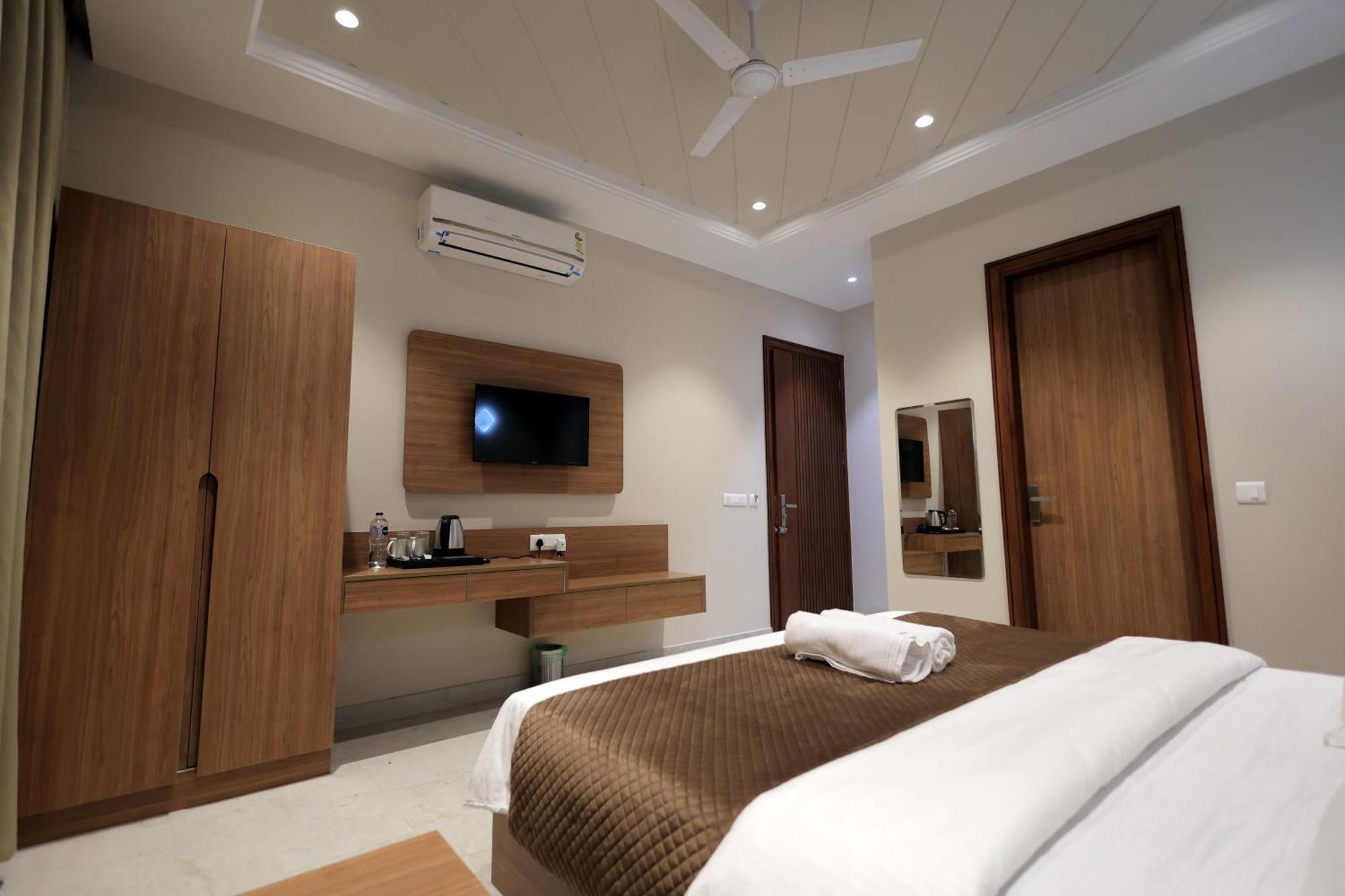 Hotel Regal Palm Moradabad Zewnętrze zdjęcie
