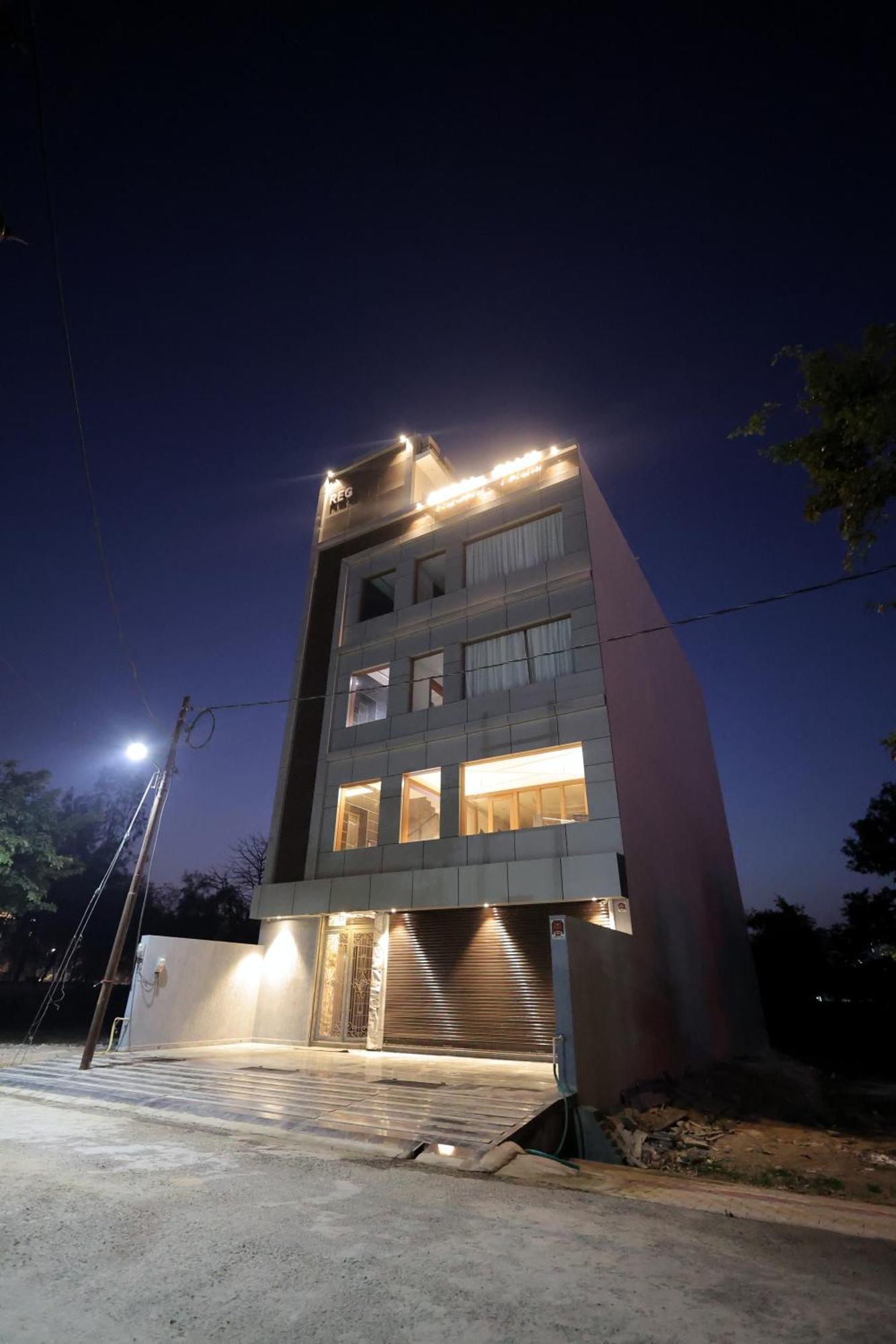 Hotel Regal Palm Moradabad Zewnętrze zdjęcie