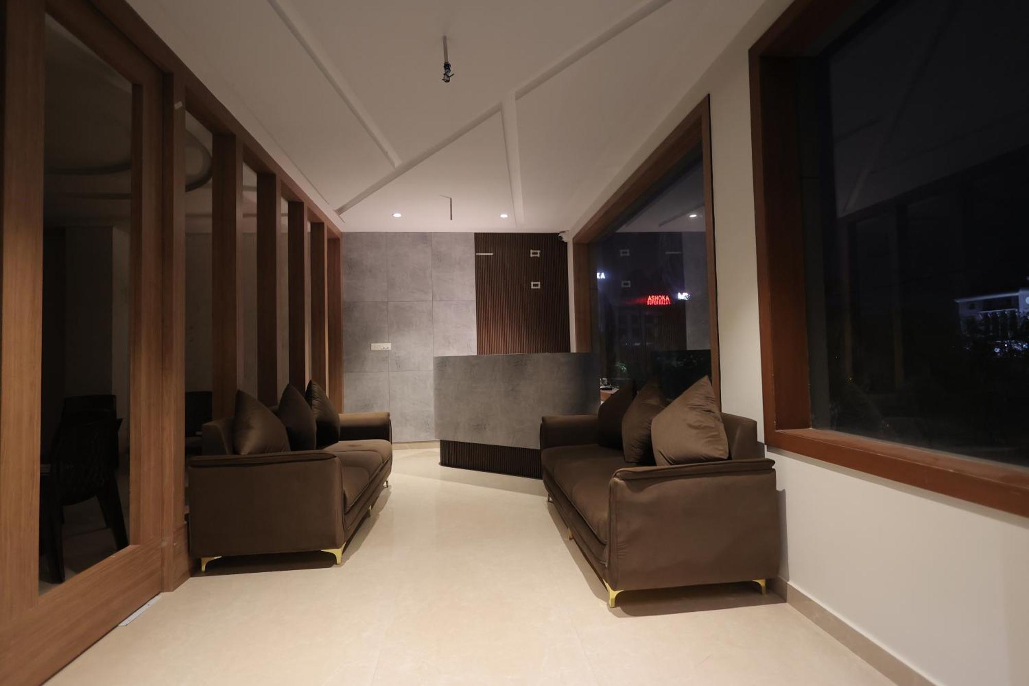 Hotel Regal Palm Moradabad Zewnętrze zdjęcie